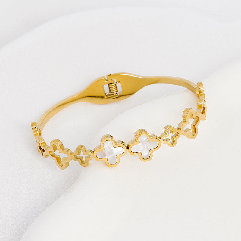 Jewels Galaxy Anti Tarnish Clover Themed Charm Bracelet