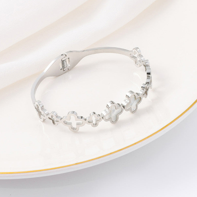 Jewels Galaxy Anti Tarnish Clover Themed Charm Bracelet