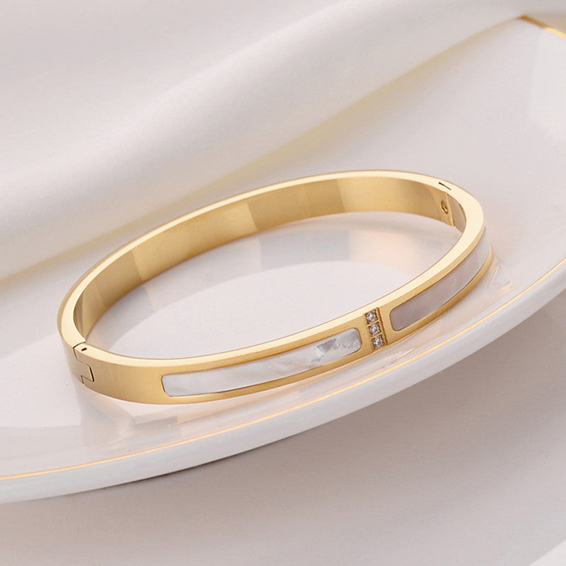 Jewels Galaxy Stainless Steel Mother of Pearls Contemporary Anti-Tarnish Bracelet For Women