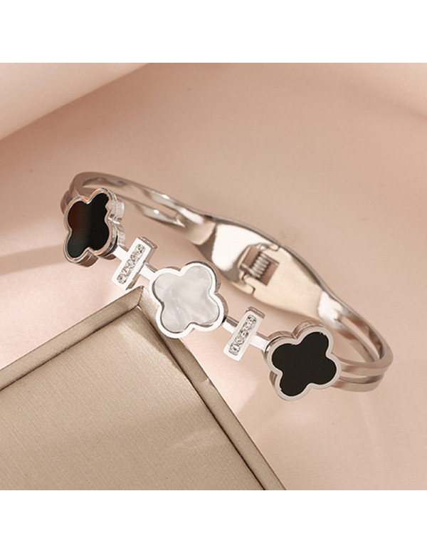 Jewels Galaxy Stainless Steel Silver Plated Mother Of Pearls Three Clover Leaf Irish Design Bracelet