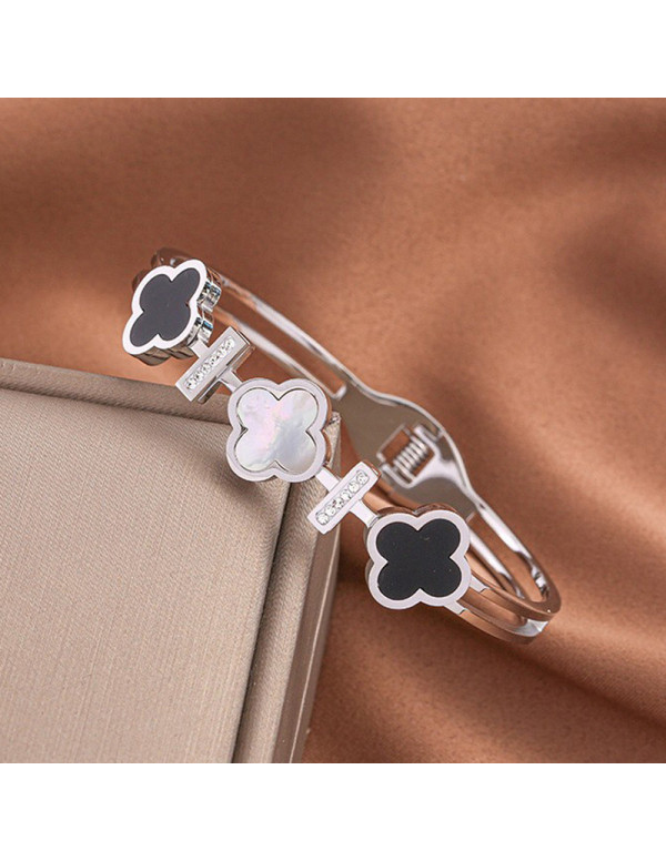 Jewels Galaxy Stainless Steel Silver Plated Mother Of Pearls Three Clover Leaf Irish Design Bracelet